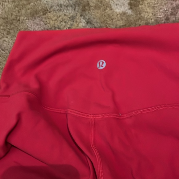 Lululemon red leggings size 4 - Picture 2 of 3